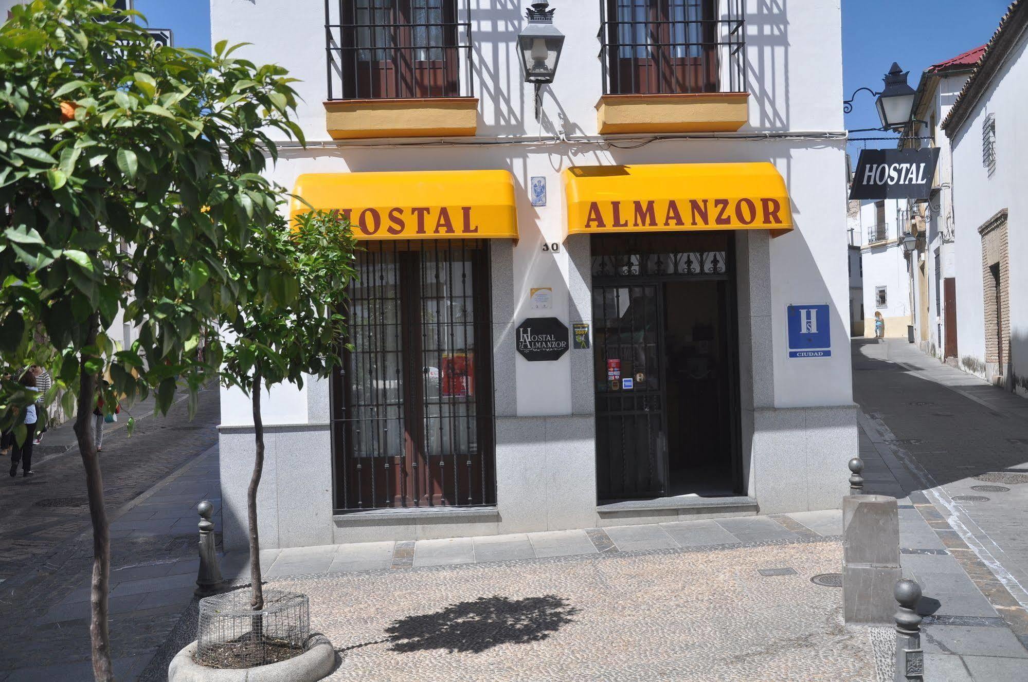 Hostal Almanzor Cordoba Exterior photo