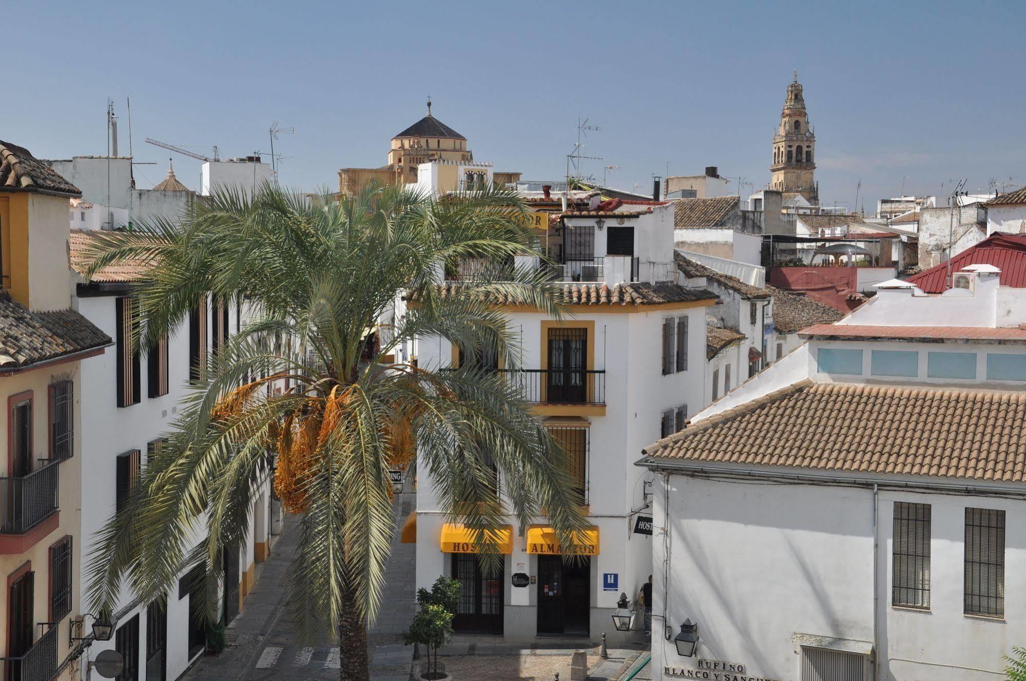 Hostal Almanzor Cordoba Exterior photo